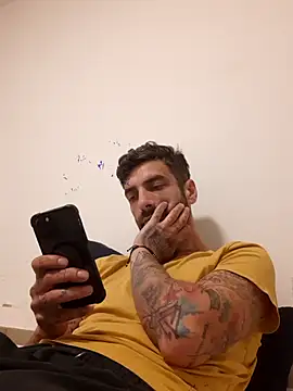 Italian69am online show from 09/28/25, 07:03