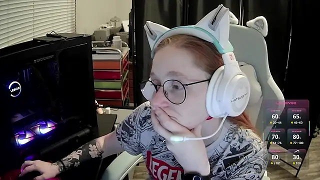 LilyFoxxx online show from 06/20/26, 05:43