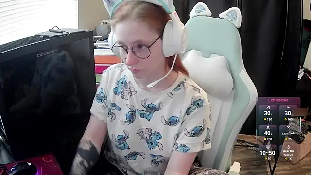 LilyFoxxx online show from 06/26/26, 07:40