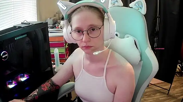 LilyFoxxx online show from 07/03/26, 11:00