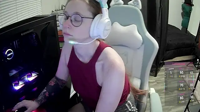 LilyFoxxx online show from 07/18/26, 05:11