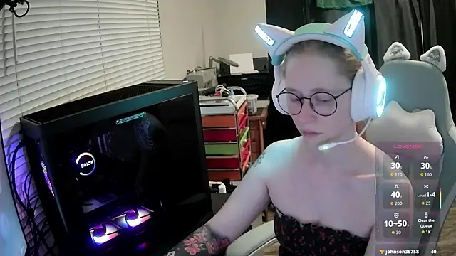 LilyFoxxx online show from 07/20/26, 05:11