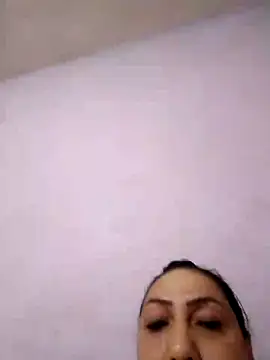 Snapshot of Osha10 chatting on 12/10/24, 10:16 Osha10 online show from 12/10/24, 10:16