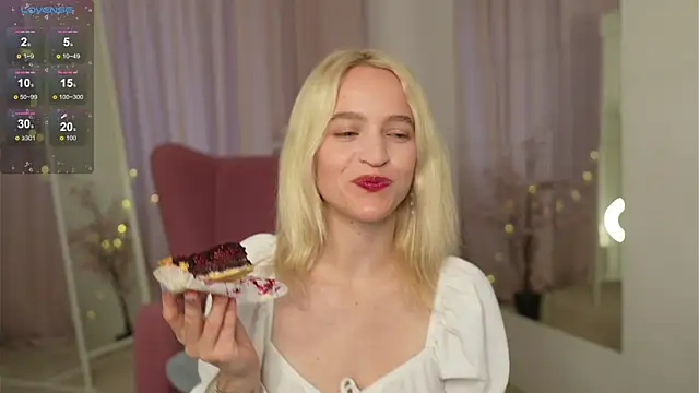 Snapshot of lolly_pie chatting on 10/31/25, 09:43 lolly pie online show from 10/31/25, 09:43