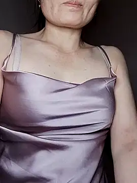 Snapshot of Show-body chatting on 03/20/25, 06:52 Show-body online show from 03/20/25, 06:52
