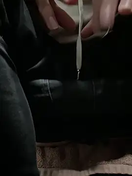 Snapshot of xxxxxrenxxxxx chatting on 12/24/24, 04:22 xxxxxrenxxxxx online show from 12/24/24, 04:22