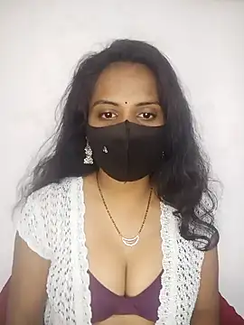 Snapshot of Choclet_bhabhi chatting on 01/02/25, 10:58 Choclet bhabhi online show from 01/02/25, 10:58