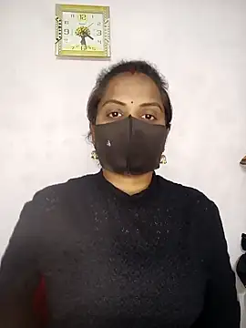 Snapshot of Choclet_bhabhi chatting on 01/06/25, 11:07 Choclet bhabhi online show from 01/06/25, 11:07