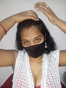 Snapshot of Choclet_bhabhi chatting on 01/09/25, 09:59 Choclet bhabhi online show from 01/09/25, 09:59