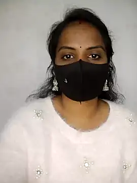 Snapshot of Choclet_bhabhi chatting on 01/10/25, 12:47 Choclet bhabhi online show from 01/10/25, 12:47