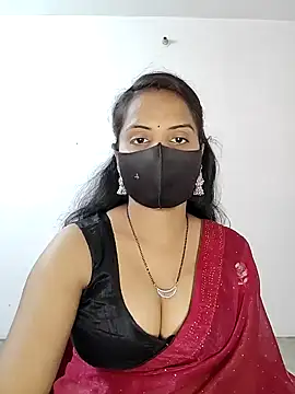 Snapshot of Choclet_bhabhi chatting on 02/01/25, 11:10 Choclet bhabhi online show from 02/01/25, 11:10