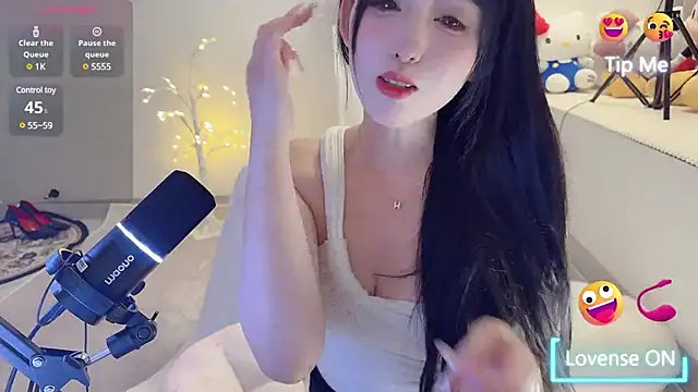 Unique-yiyi online show from 02/10/25, 07:28