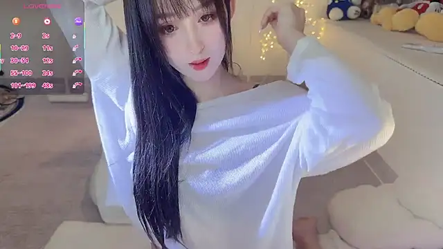 Snapshot of Unique-yiyi chatting on 10/21/25, 04:30 Unique-yiyi online show from 10/21/25, 04:30