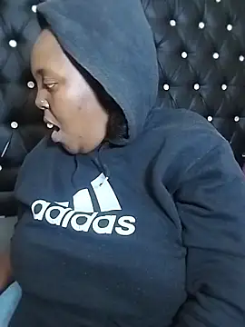 Snapshot of CHERRYYUMMY chatting on 11/03/25, 11:37 CHERRYYUMMY online show from 11/03/25, 11:37