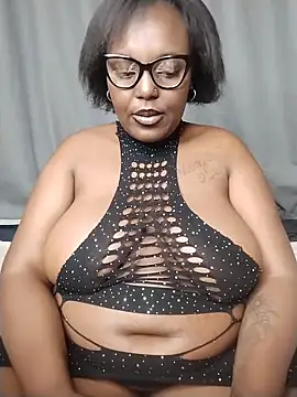 CHERRYYUMMY online show from 06/05/26, 04:41