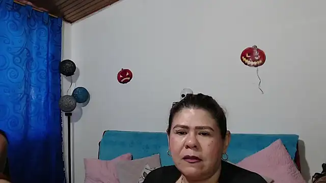 Snapshot of MISSANDRE4 chatting on 10/30/25, 11:11 MISSANDRE4 online show from 10/30/25, 11:11