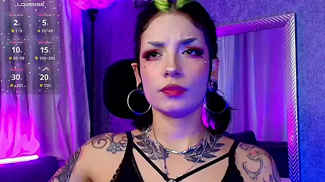 Snapshot of _mamush chatting on 09/19/25, 10:32 mamush online show from 09/19/25, 10:32