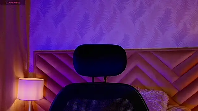 Snapshot of _mamush chatting on 09/25/25, 10:24 mamush online show from 09/25/25, 10:24