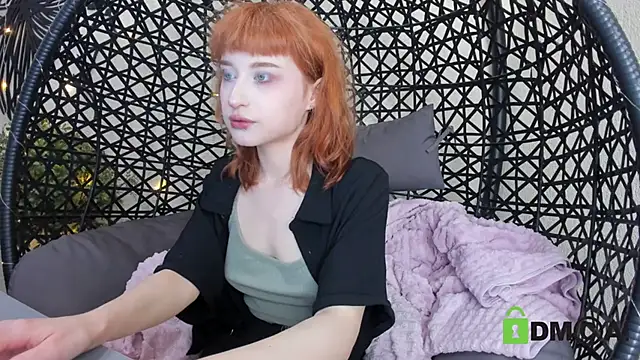 ElizaNik  online show from 12/04/25, 06:12