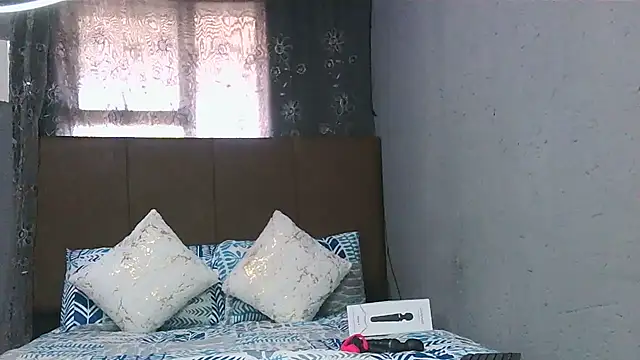 Sweetbedroomeyez01 online show from 03/04/25, 11:51