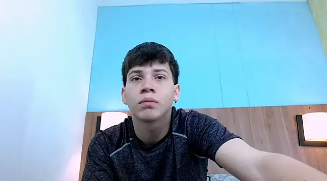 Jonathan Moreau online show from 01/04/25, 12:16