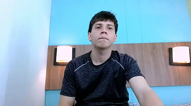 Jonathan Moreau online show from 01/04/25, 06:19