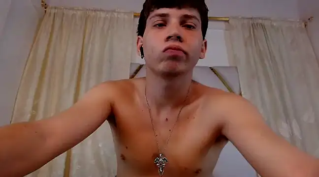 Jonathan Moreau online show from 01/08/25, 06:20