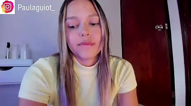 Snapshot of Cami_hunter_ chatting on 02/25/25, 07:58 Cami hunter  online show from 02/25/25, 07:58