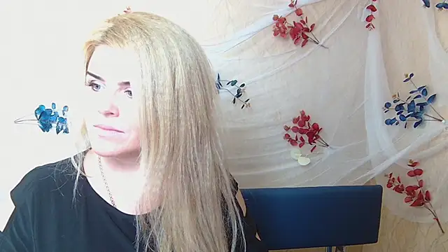 Julya Barbi online show from 12/09/24, 09:17