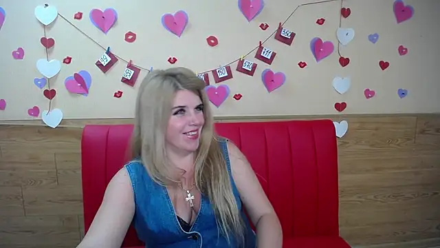 Julya Barbi online show from 02/04/25, 12:11