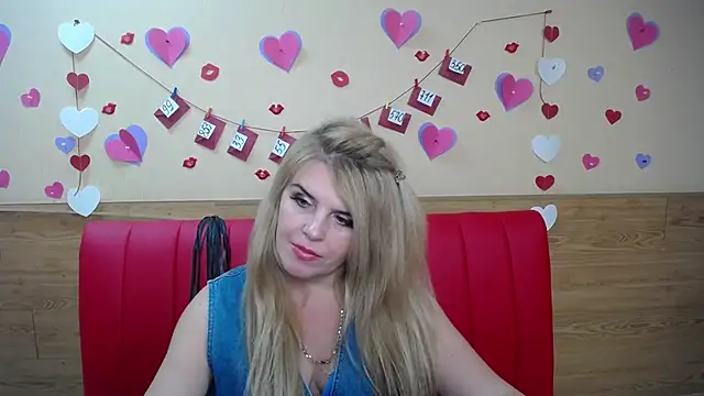 Julya Barbi online show from 02/05/25, 09:04