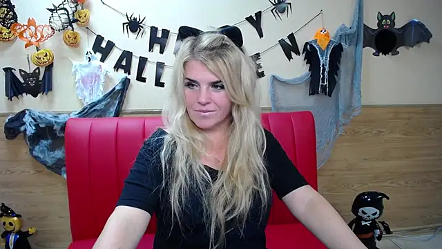 Julya Barbi online show from 10/28/25, 06:06