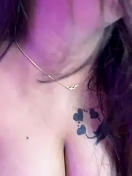 Snapshot of wildestcouplee chatting on 12/03/25, 05:33 wildestcouplee online show from 12/03/25, 05:33