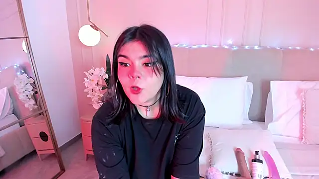 DakkotaBluee online show from 01/16/25, 04:28