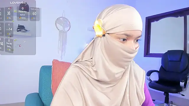 saray halam online show from 11/17/25, 01:06