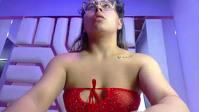 Freya Miller  online show from 11/07/25, 03:39