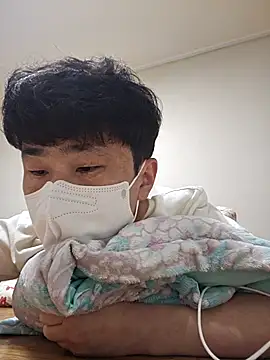 Snapshot of wlalsdldb112 chatting on 03/18/25, 08:03 wlalsdldb112 online show from 03/18/25, 08:03