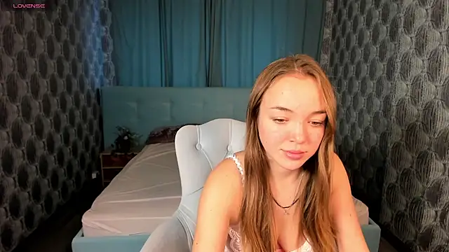 Christy Little online show from 12/24/24, 08:33