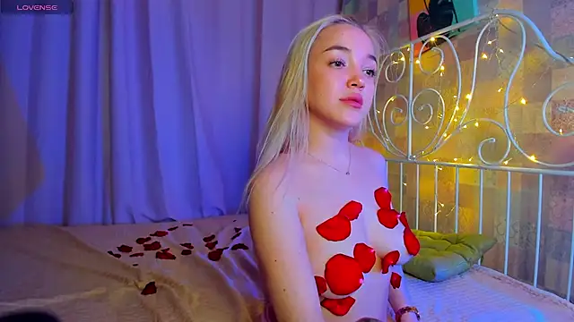 Christy Little online show from 03/11/25, 07:04