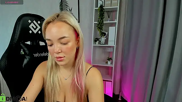 Christy Little online show from 11/17/25, 12:49