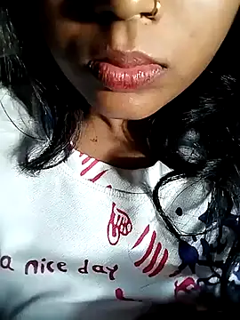 Snapshot of Shivani_Tivari chatting on 01/19/25, 10:17 Shivani Tivari online show from 01/19/25, 10:17