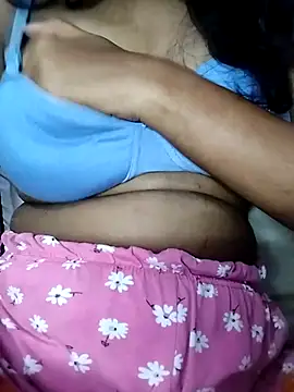 Snapshot of Shivani_Tivari chatting on 03/02/25, 07:02 Shivani Tivari online show from 03/02/25, 07:02