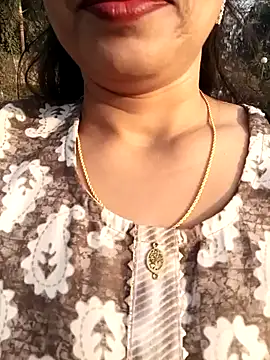 Sneha gril online show from 02/09/25, 10:42