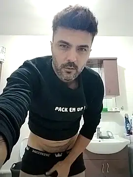 Snapshot of hot_man_eray chatting on 10/19/25, 08:31 hot man eray online show from 10/19/25, 08:31