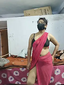 Snapshot of hot_wife_35 chatting on 06/10/26, 02:56 hot wife 35 online show from 06/10/26, 02:56