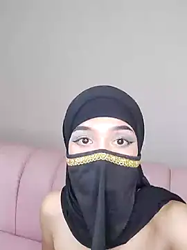 Snapshot of Aaliyah_Salma chatting on 01/22/25, 01:31 Aaliyah Salma online show from 01/22/25, 01:31