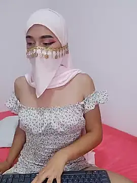 Snapshot of Aaliyah_Salma chatting on 02/01/25, 09:08 Aaliyah Salma online show from 02/01/25, 09:08
