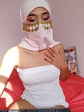 Snapshot of Aaliyah_Salma chatting on 02/02/25, 09:02 Aaliyah Salma online show from 02/02/25, 09:02