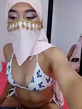 Snapshot of Aaliyah_Salma chatting on 02/03/25, 10:54 Aaliyah Salma online show from 02/03/25, 10:54