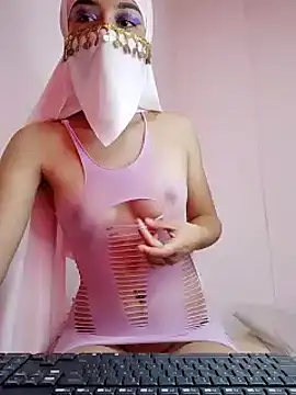 Snapshot of Aaliyah_Salma chatting on 02/23/25, 06:45 Aaliyah Salma online show from 02/23/25, 06:45